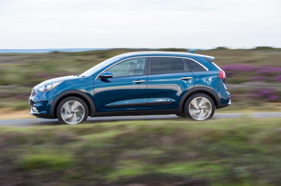  Kia Niro First Edition 2016 года  (UK) (фото 16 из 23)